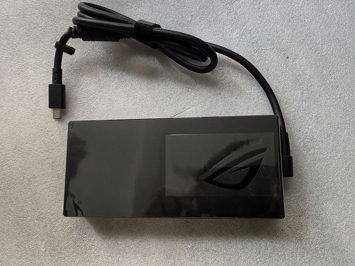 NOWY ZASILACZ 20V 19A PROSTOKĄ – Pc Gaming Asus Rog recenzja i cena
